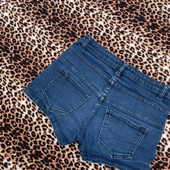 retro skylar daisy dukes denim shorts - Picture 4 of 8